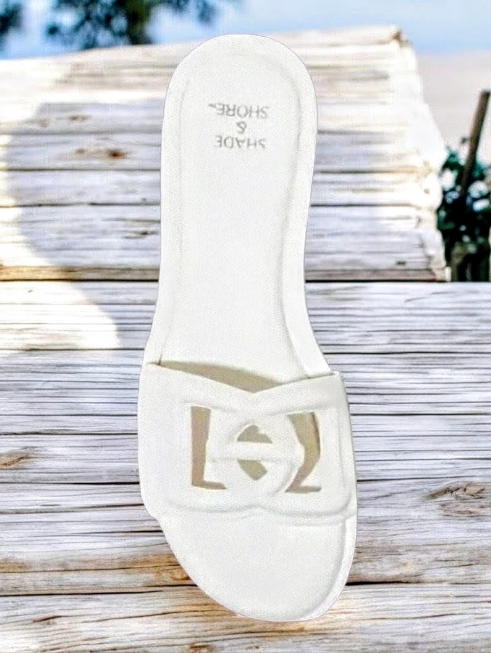 NWT. Dove Cut Out Slide Sandals Shade & Shore White Slip On, Open Toe, Sliders 9